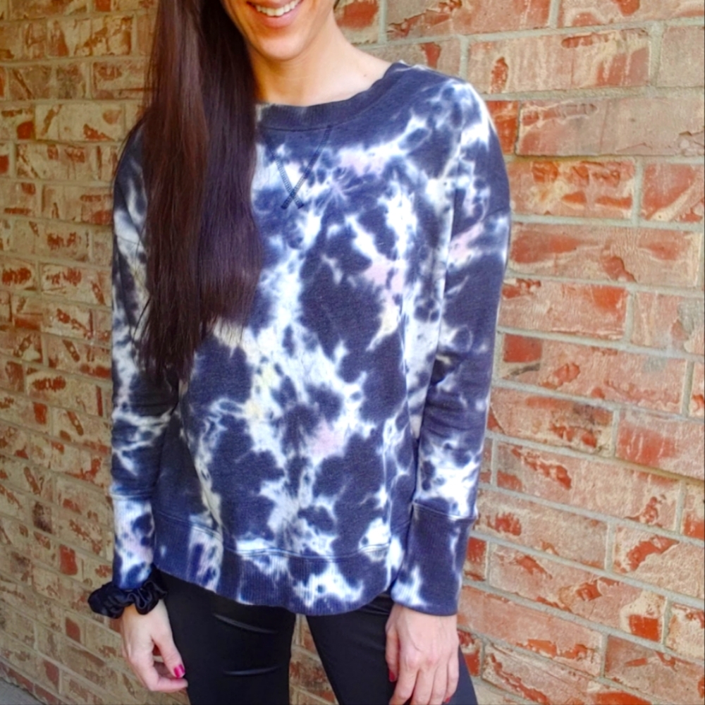 Women's sweatshirt tie dye from EverEve